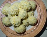 Foto langkah ke 5 dari resep Bola ubi isi coklat lumer.