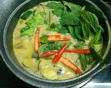 รูปขั้นตอนการทำที่ 4 ของ แกงเขียวหวานใส่มะเขือม่วง #อาหารไทยง่ายๆ