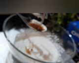 A picture of step 4 of Oreo butterfly cheese cake.