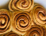 A picture of step 7 of Cinnamon roll's.