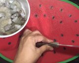 Foto langkah ke 1 dari resep Udang Goreng Asam Jawa.