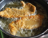 Foto del paso 2 de la receta: Milanesas de cerdo con salvado de avena