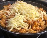 Foto del paso 5 de la receta: Fusilli en salsa de calabacita y vodka