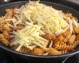 Foto del paso 5 de la receta: Fusilli en salsa de calabacita y vodka
