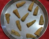 A picture of step 4 of Walnut masoor dal bullets.