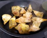 Foto del paso 2 de la receta Arroz integral caldoso con conejo, alcachofas y hierbas