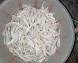 Foto langkah ke 1 dari resep Tumis Jamur Meriah.