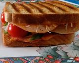 A picture of step 4 of Chicken Salami and Cheese Grilled Sandwich.