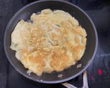 A picture of step 4 of Thai omelette (Kai Jeow).