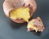 Une image de l'étape 6 de Moelleux au chocolat cœur mangue passion.