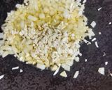 Foto langkah ke 2 dari resep Ayam Cincang Kecap.