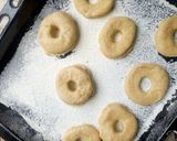 A picture of step 4 of Doughnut.