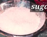A picture of step 2 of Strawberry shake.