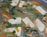 Foto langkah ke 6 dari resep Sup Ikan Tenggiri mix Tahu.