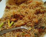 Foto langkah ke 6 dari resep Bihun goreng spesial untuk anak doyan abis.