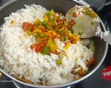 A picture of step 3 of Veg rice pulav.
