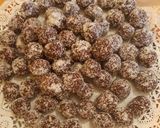 Diós kókuszgolyó recept fázis 3 fotója
