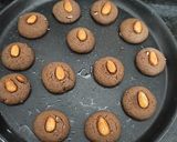 चाॅकलेट आलमंड नानखटाई (chocolate almond nankhatai recipe in marathi) रेसिपी स्टेप 4 फोटो 