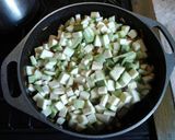 Foto del paso 6 de la receta: Tarta de vegetales con masa de queso