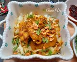 A picture of step 3 of Quang-Style Chicken Noodles (Mi Quang Ga).