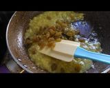 A picture of step 2 of Banana Suji Sheera.