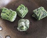 Foto del passaggio 1 della ricetta Frittelle di spinaci