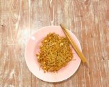 Foto langkah ke 6 dari resep Mie Tumis Pedas (SUPER GAMPANG).