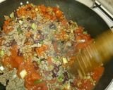 A picture of step 24 of Beefed up Chilli Con Carne, with fresh chillies.