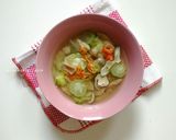 Foto langkah ke 7 dari resep Sup Jamur Oyong Bakso.