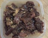 Foto langkah ke 1 dari resep Daging cah jamur dan brokoli.