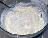 Áfonyás-túrós piskótatekercs mindenmentesen recept fázis 4 fotója
