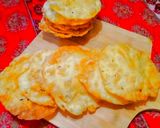 A picture of step 8 of Yummy Zeera kachori.