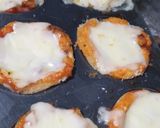 A picture of step 3 of Chicken cupcakes.