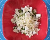 A picture of step 5 of Tricolour Paneer Mayo Veg Toast.