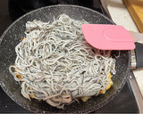 Foto del paso 3 de la receta: Gulas al ajillo