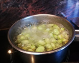 Foto del paso 2 de la receta: Fricandó de ternera en salsa con habitas babby