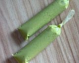 Foto langkah ke 3 dari resep Es Lilin Alpukat Matcha, 3 bahan.