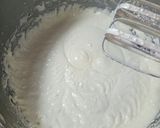 Foto langkah ke 2 dari resep Bolu Marble Putih Telur.
