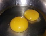A picture of step 1 of Cheese omelette.