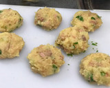 Foto del paso 7 de la receta: Pastelitos de patata y atún con salsa casera de tomate 🍅