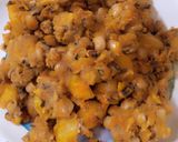 A picture of step 2 of Beans and Irish petatoes.
