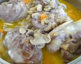 Foto del paso 3 de la receta: Osobuco de pavo con champiñones