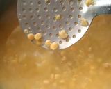 A picture of step 3 of Dal Pakwan.