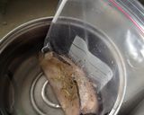 รูปขั้นตอนการทำที่ 2 ของ อกไก่ sous vide แบบคนจน