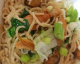 A picture of step 18 of Marinated mussels with spinach, spring onion noodles. 😊.