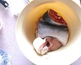 Hình bước làm 2 của món Cá ba sa kho thơm