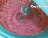 Foto langkah ke 3 dari resep Red Velvet Crinkle Cookies.