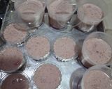 Foto langkah ke 5 dari resep Puding stroberi.