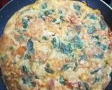 Foto langkah ke 8 dari resep Frittata dg Bayam Wortel dan Keju.