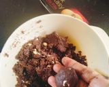 A picture of step 2 of Chocolate ladoo/dark fantasy biscuits laddu.